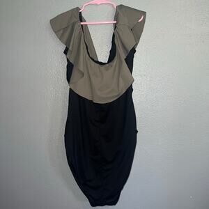 La Blanca Black Green Island Goddess Off-the-Shoulder One-Piece Swimsuit